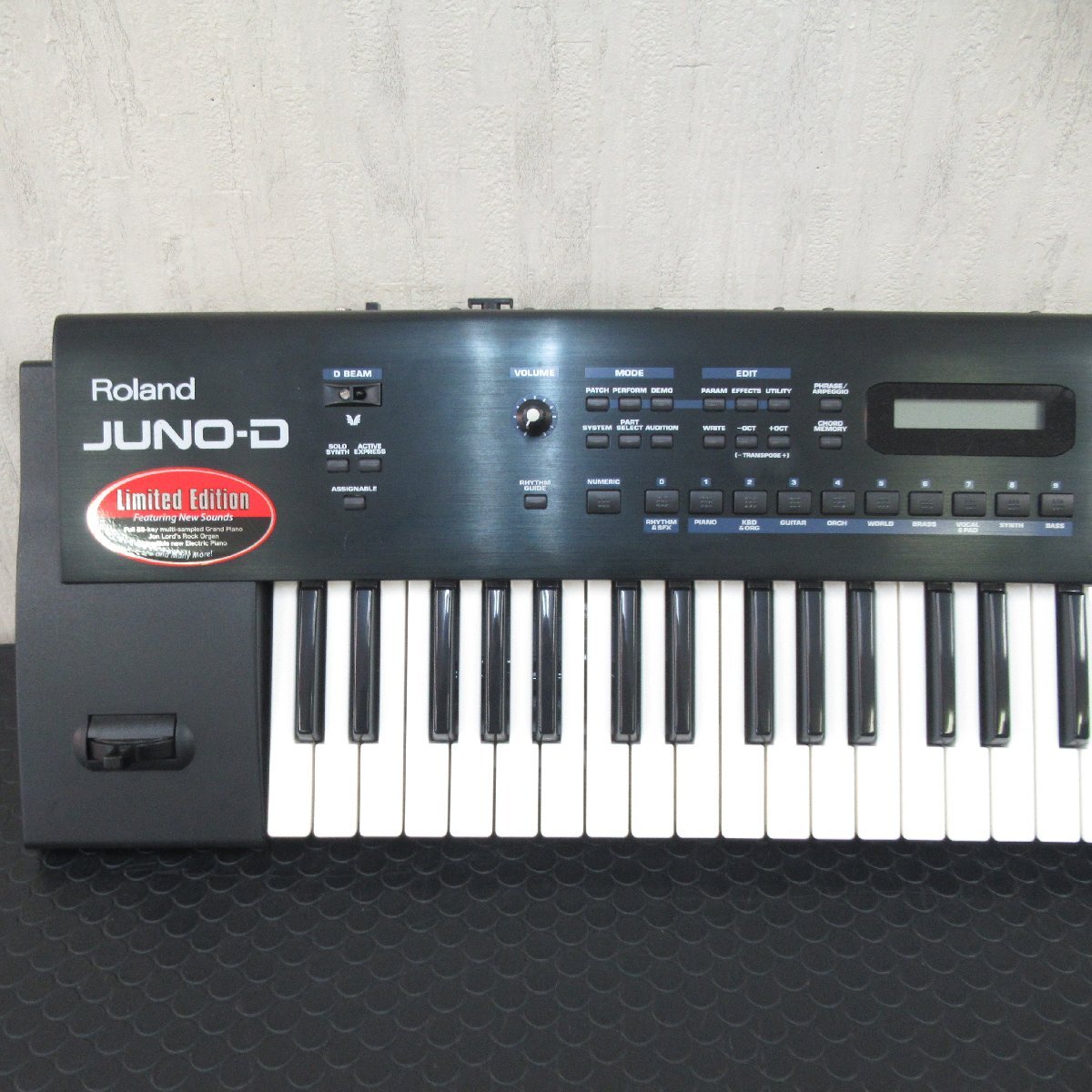 Roland ローランド JUNO-D Limited Edition Synthesizer ダンパーペダル＋キーボードスタンド＋ケース付き【 中古品 / 動作品 】_画像3