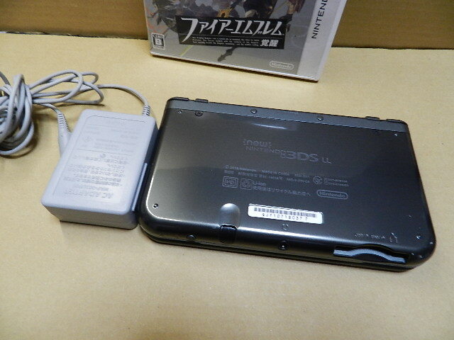 ☆ Nintendo/任天堂 New 3DS LL 美品 充電器・タッチペン付き ※おまけつき_画像3