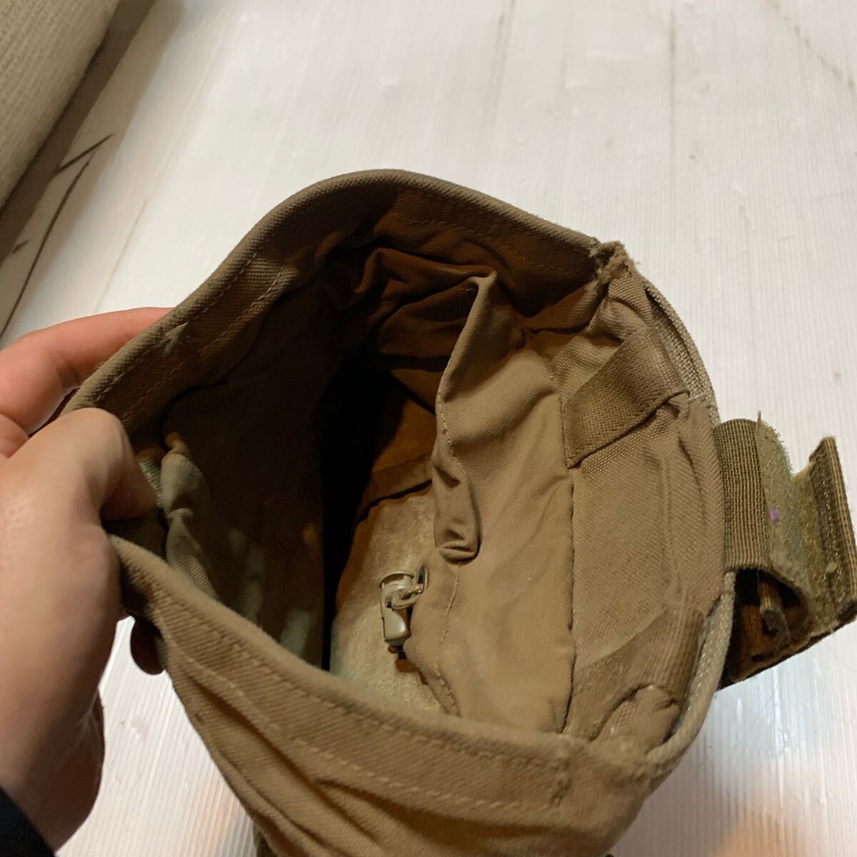 米軍放出品 USMC アメリカ海兵隊　マガジン収納　ダンプポーチ 中古　DUMP POUCH MAGAZINE サバゲー _画像5