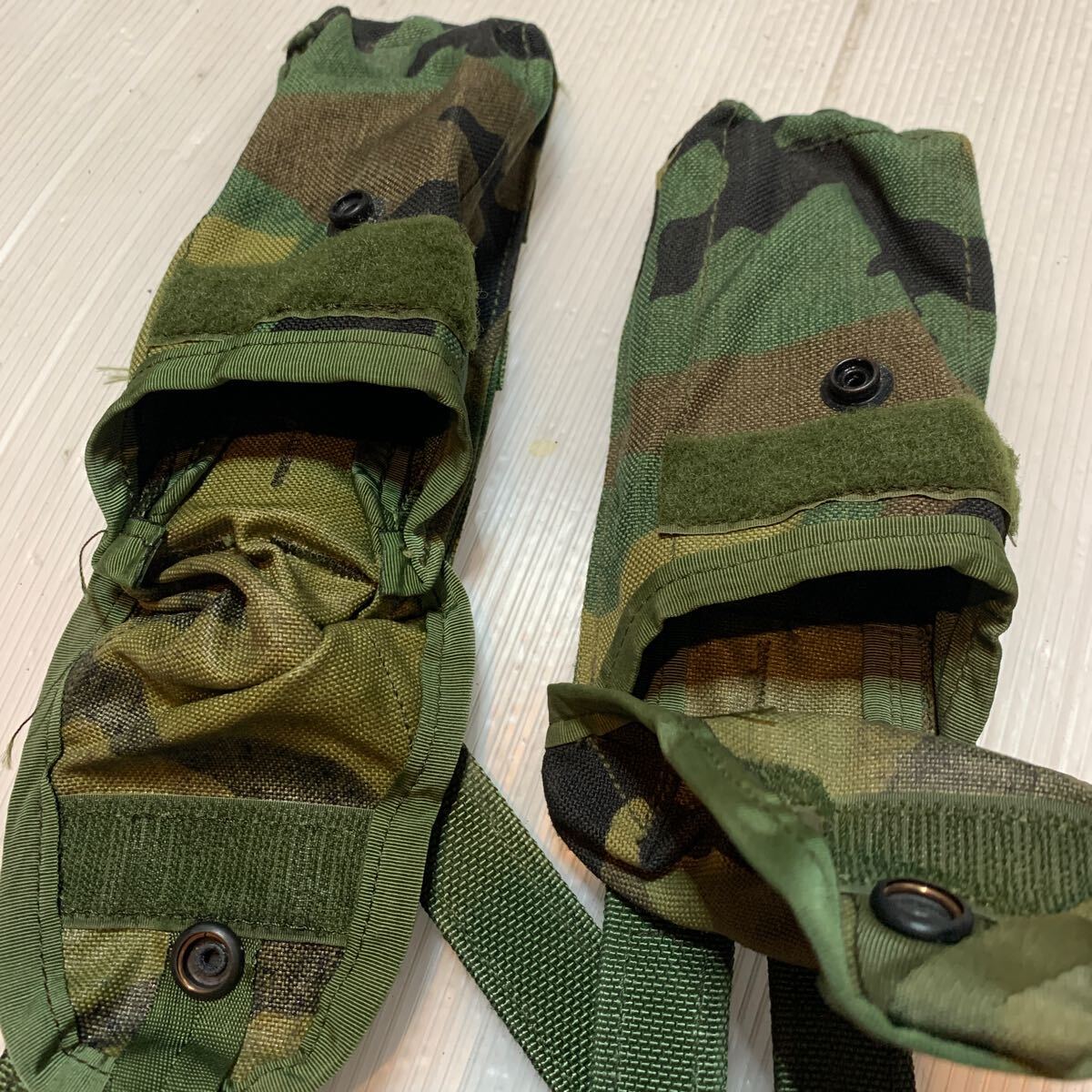 米軍放出品 ウッドランド迷彩 Molle M4 M16 シングルマガジンポーチ 2つ USMC 陸軍 海兵隊 マグポーチ d_画像5