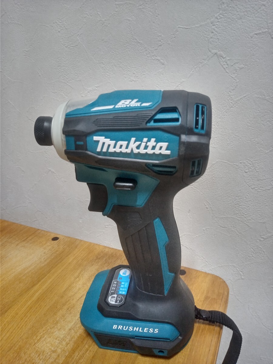  new goods unused exhibition great number Makita makita 18V rechargeable impact driver TD172D blue body only 