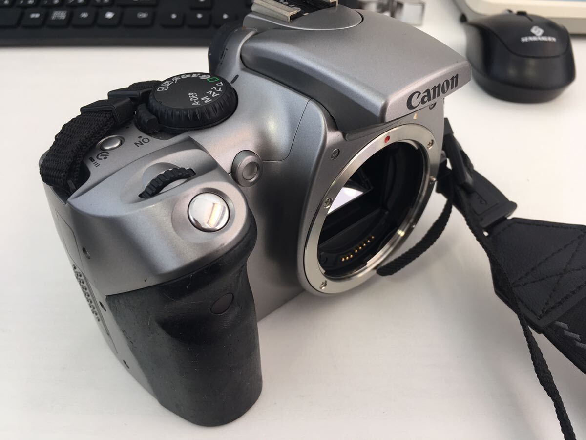 【動作確認済！】Canon キャノン EOS Kiss Digital ZOOM LENS EF-S 18-55mm 3.5-5.6 USM予備バッテリーおまけ付きの画像6