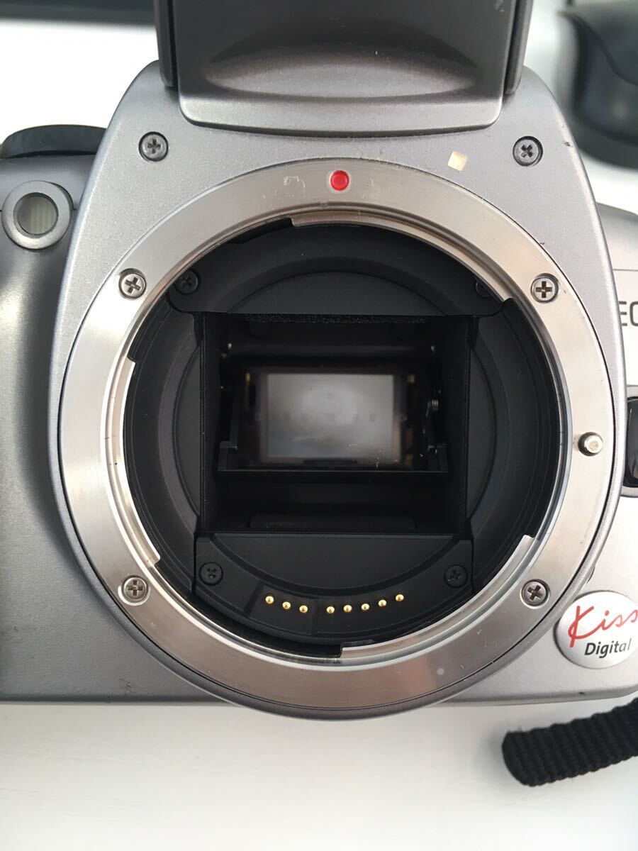 【動作確認済！】Canon キャノン EOS Kiss Digital ZOOM LENS EF-S 18-55mm 3.5-5.6 USM予備バッテリーおまけ付きの画像4
