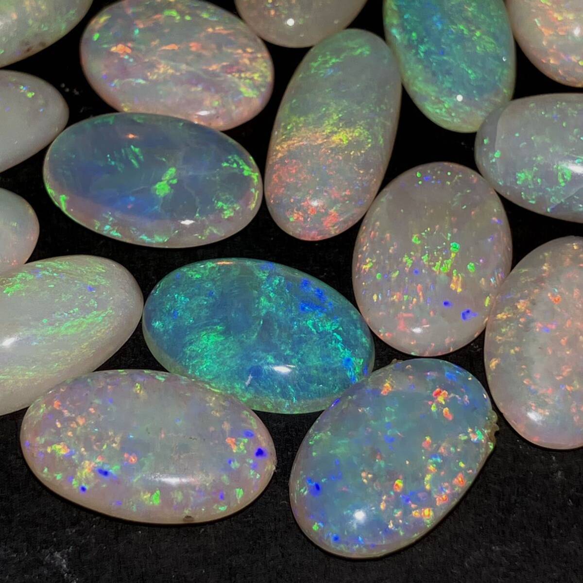 遊色効果抜群!!★天然オパール23点おまとめ★m 100ct ルース 裸石 宝石 ジュエリー jewelry opal 遊色 white ②_画像1