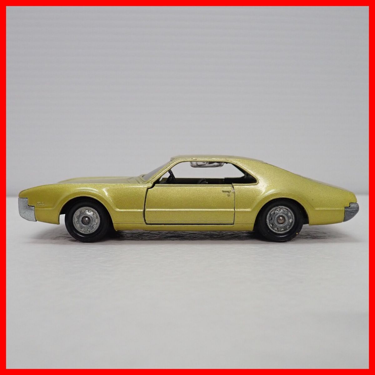 * Solido 1/43 Oldsmobile * Toro ne-doREF 150 OLDSMOBILE TORONADO solido[10