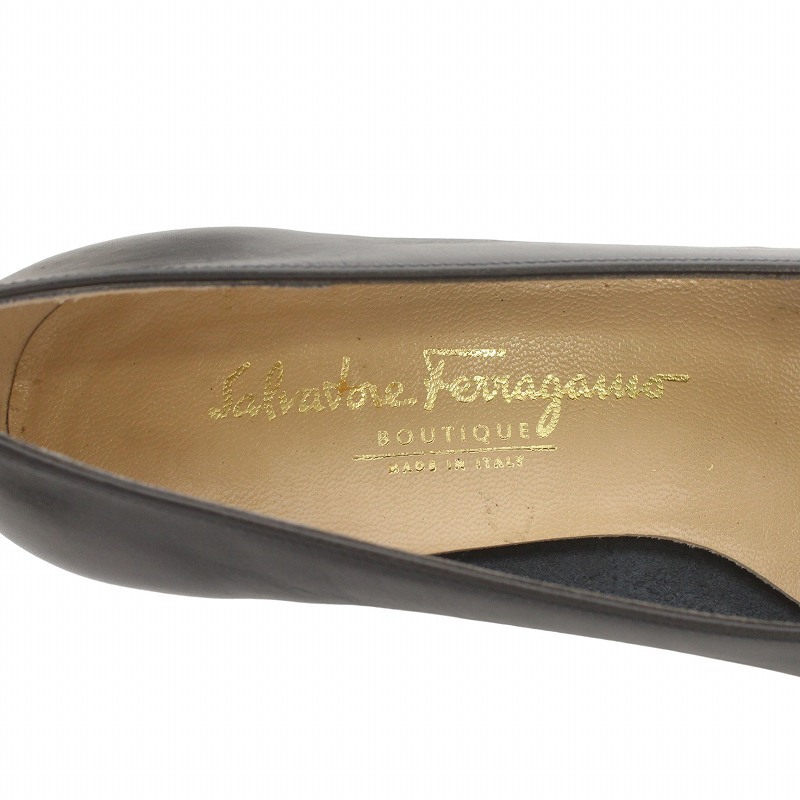 サルヴァトーレフェラガモ Salvatore Ferragamo パンプス ラウンドトゥ チャンキーヒール ヴァラ リボン レザー ゴールド金具 6 黒_画像7