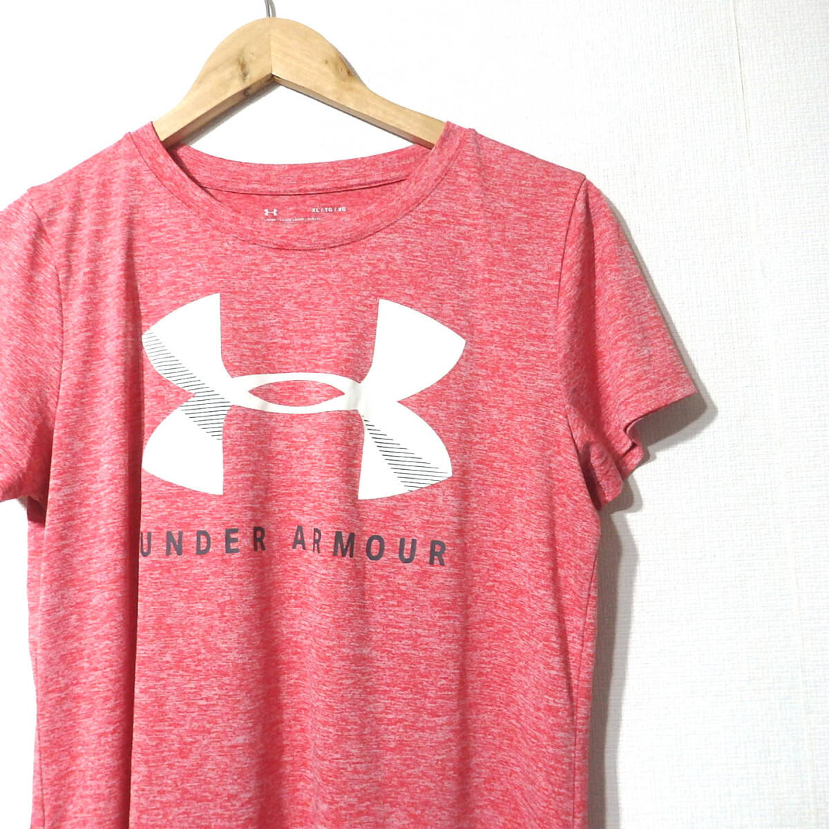 【送料無料】アンダーアーマーTシャツ２枚セット/レディース　WOMEN’S　LG、XLサイズ　UNDER ARMOUR_画像2