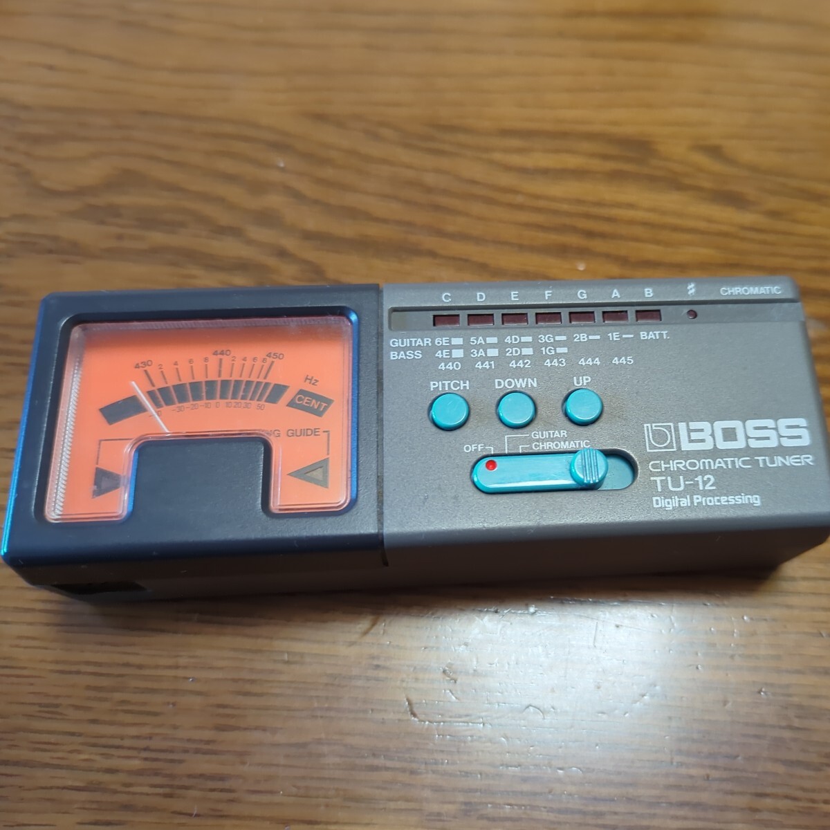 BOSS　ギターチューナー　レトロ