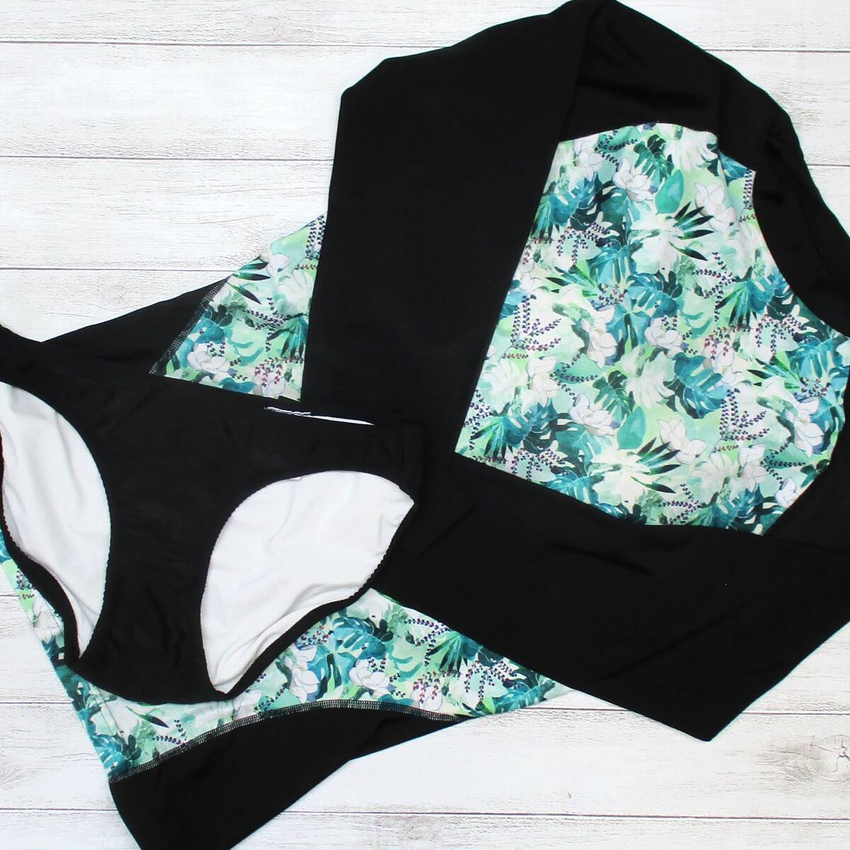 C0371* long sleeve Rush Guard black lady's L.... floral print white green two piece swimsuit separate sea pool beach resort fitness 