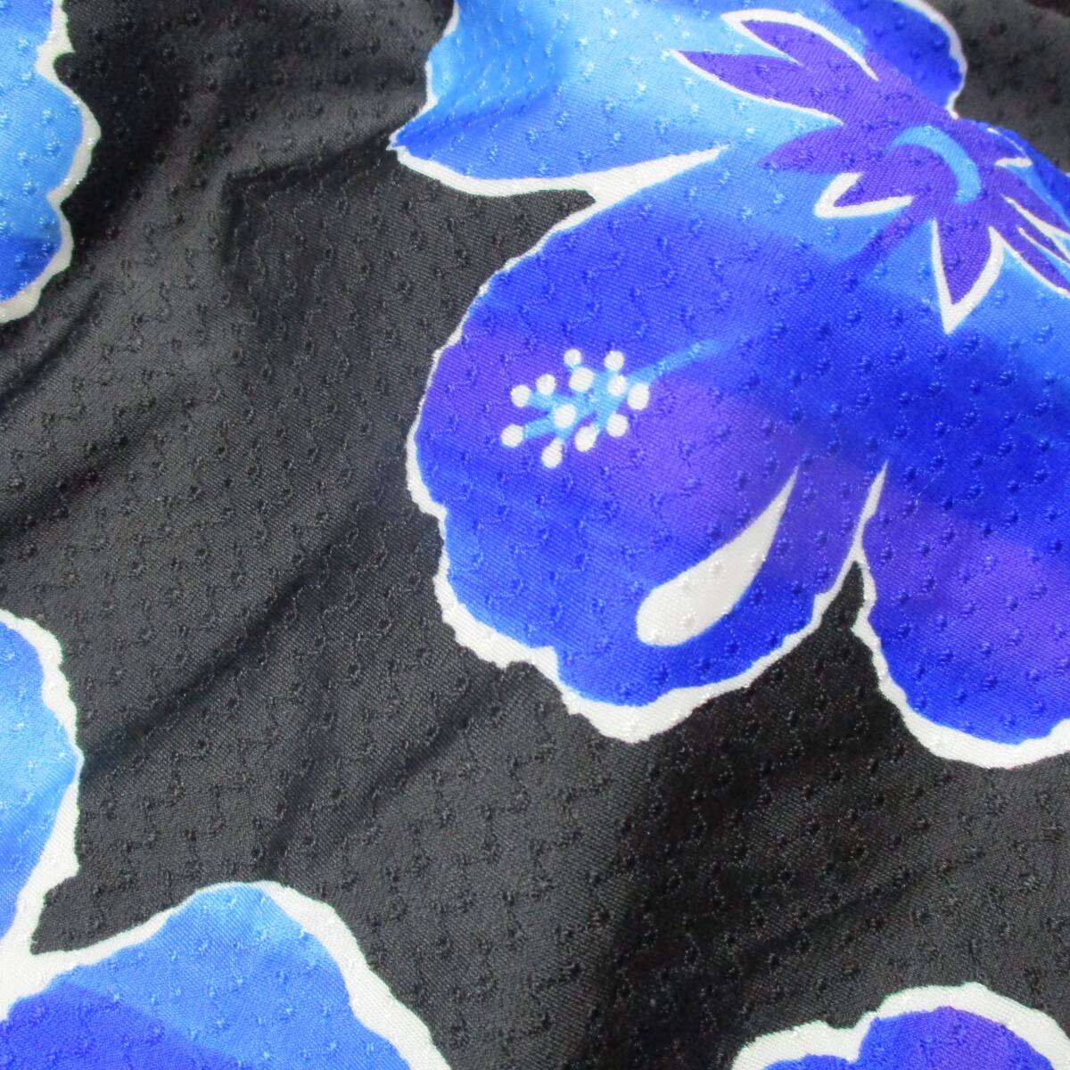 C0428★青い花柄 黒 つるすべ 日本製 サンエオリジン 大きいサイズ 13Lサイズ レディース水着 ワンピース プール フィットネス ジム 水泳 _画像5