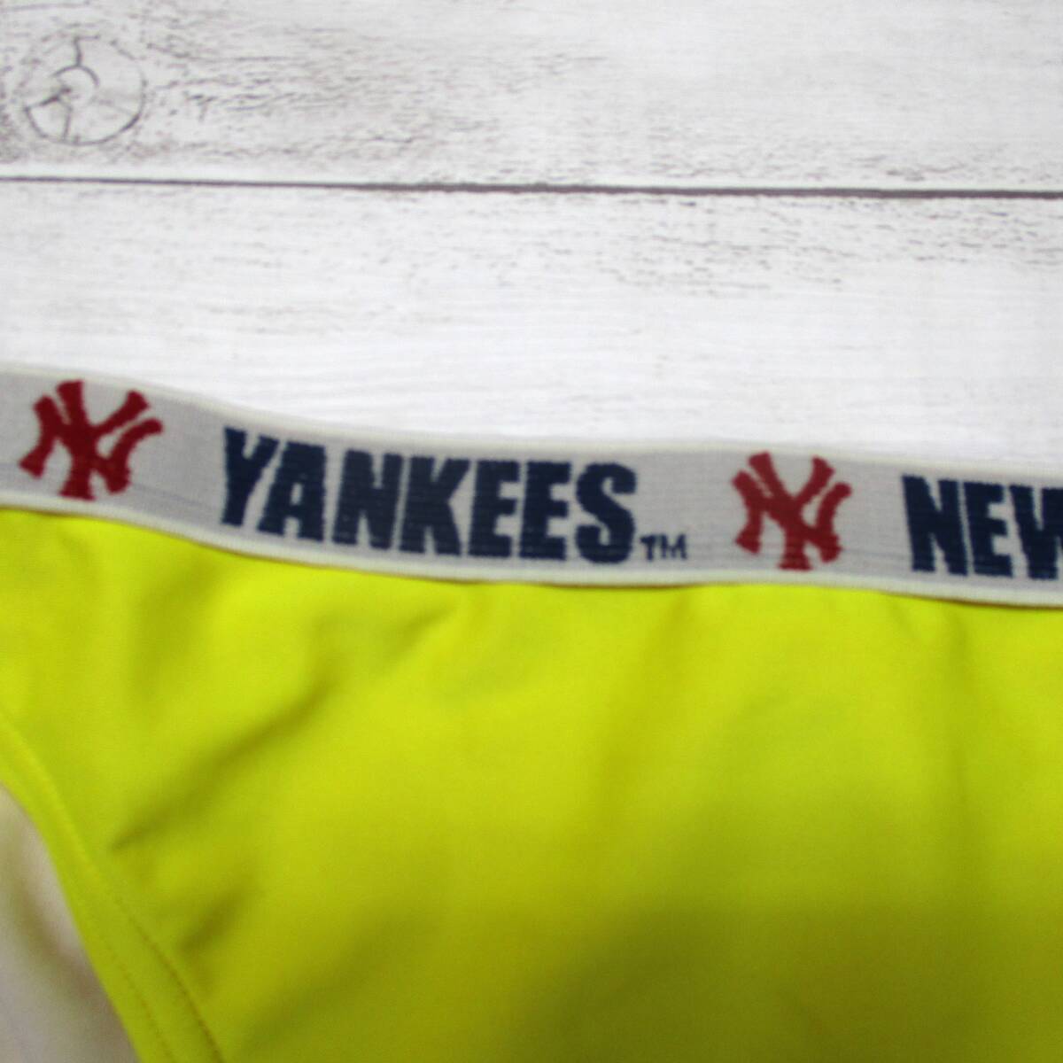 C0450★MAJESTIC ATHLETIC ニューヨークヤンキース New York Yankees ロゴ 黄色 ハイレグ レディースM 水着ボトム ビキニパンツ 衣装 海_画像5