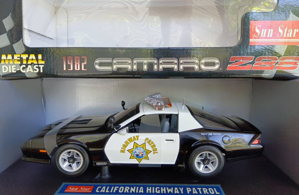 1/18 1982 Chevrolet Camaro California Highway Patrol CHP Z28 シボレー カマロ ポリス パトカー_画像2