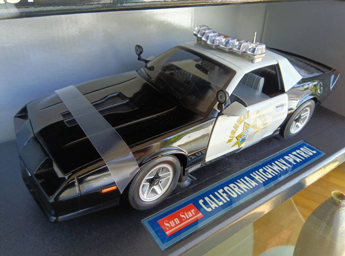 1/18 1982 Chevrolet Camaro California Highway Patrol CHP Z28 シボレー カマロ ポリス パトカー_画像9