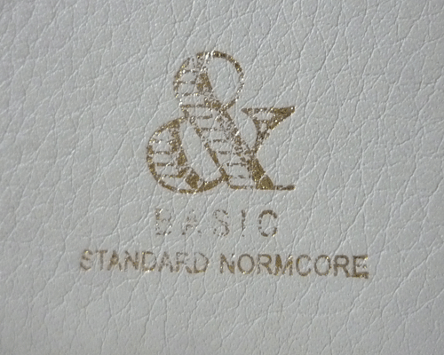 ＆ BASIC STANDARD NORMCORE　レザー　ホワイト　白　定期入れ　名刺入れ　二つ折りパスケース_画像4