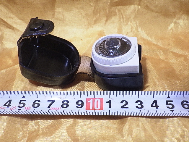 Bewi Piccolo light meter | special case attaching 
