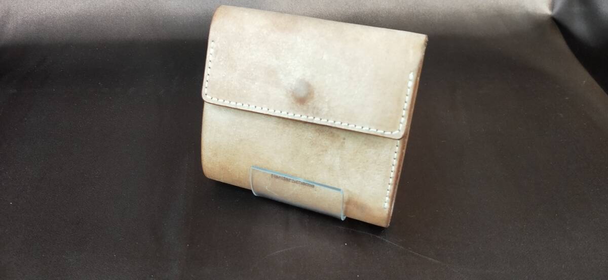 mom/582446/2405/Hender Scheme　エンダースキーマ 折り財布 三折り clasp wallet ベージュ/中古品_画像1