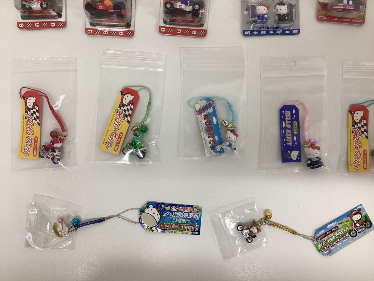 [ present condition ]Sanrio Sanrio Hello Kitty circuit centre line limitation capital . Tohoku line limitation fastener mascot netsuke strap set sale 