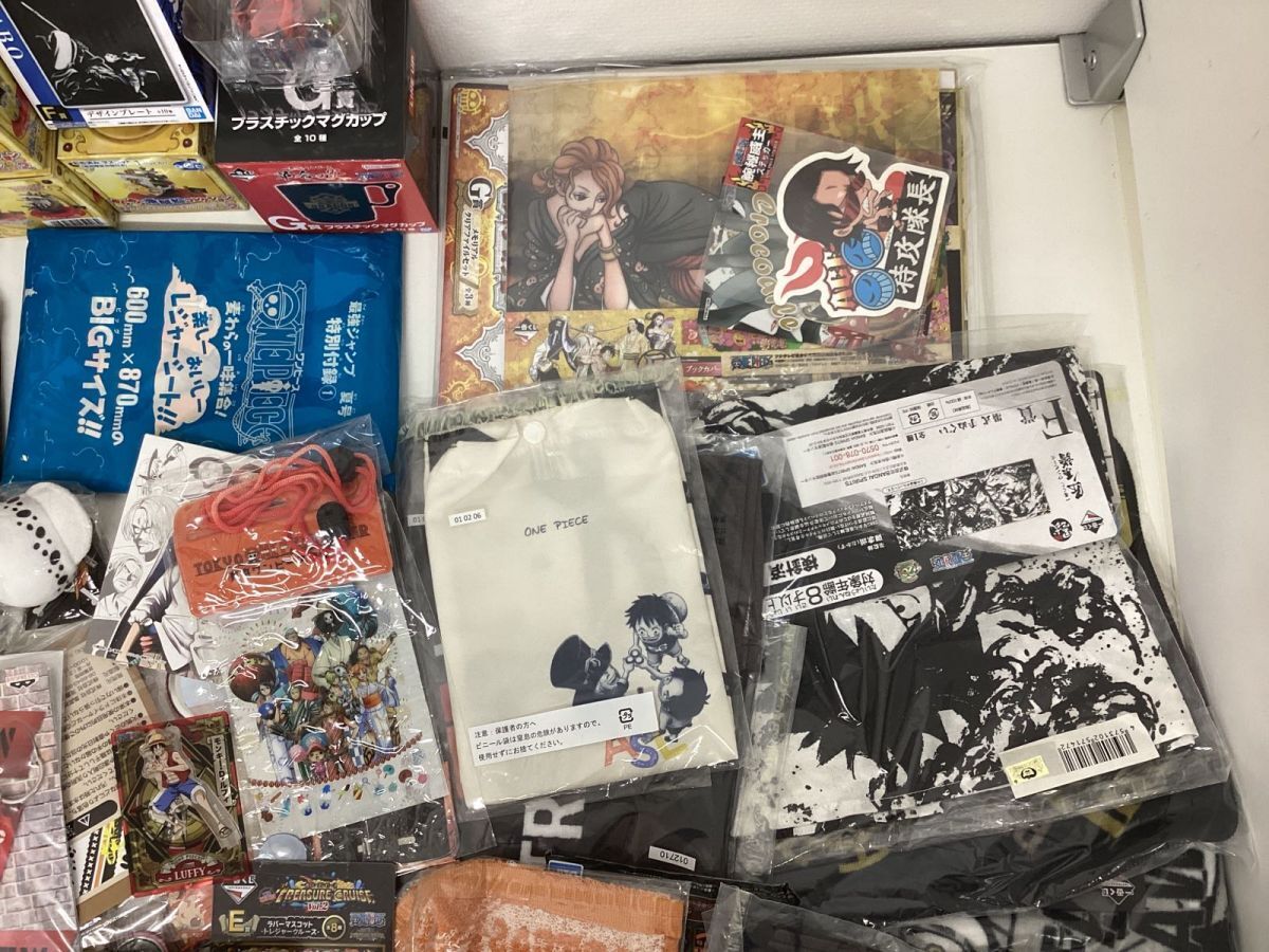 【同梱不可/現状】ONE PIECE ワンピース グッズ まとめ売り フィギュア ぬいぐるみ クリアファイル タオル 他_画像9