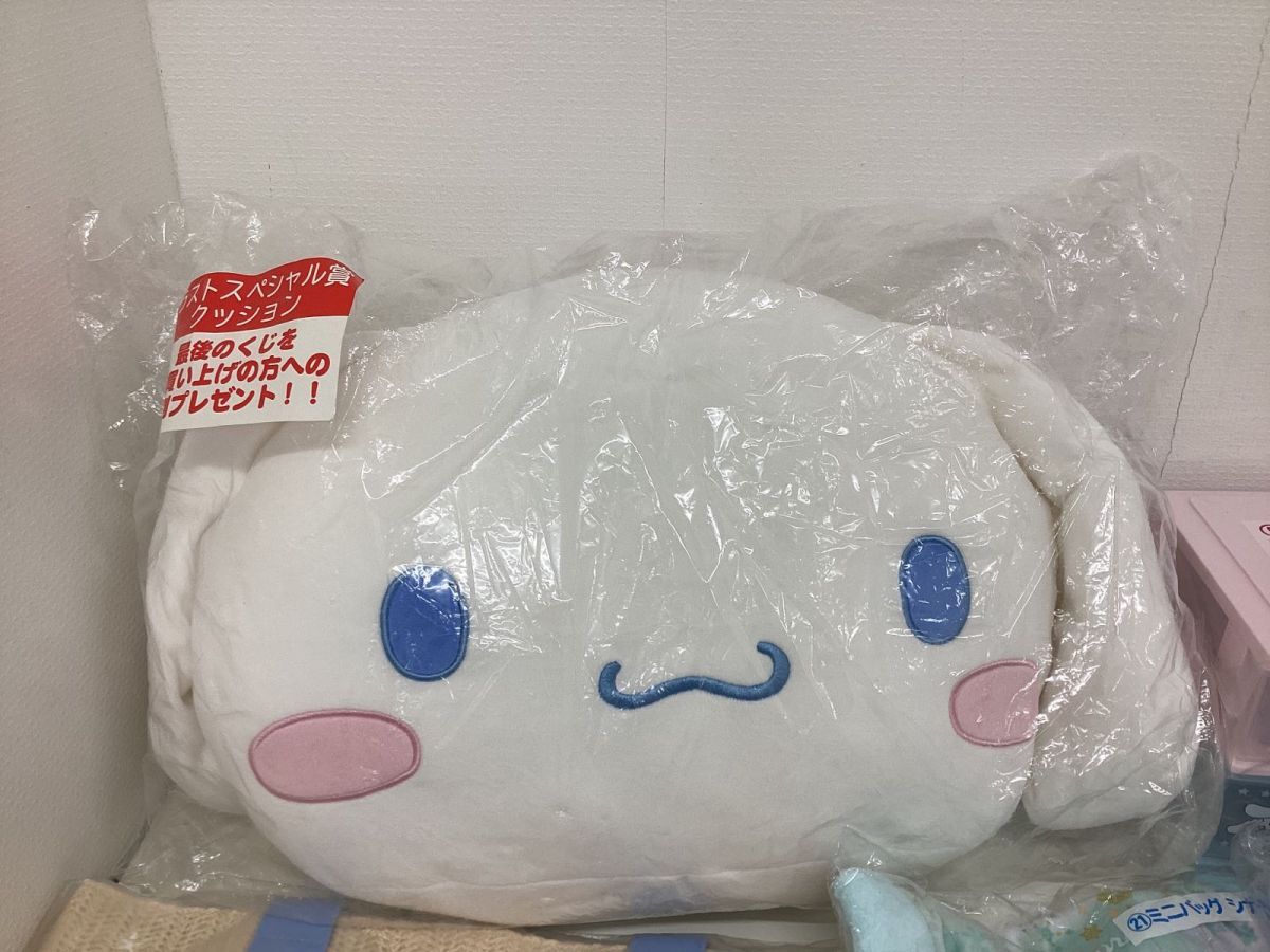 【現状】サンリオ グッズ まとめ売り キャラ分け シナモロール ぬいぐるみ マスコット ダストボックス 他 A / Sanrio_画像2