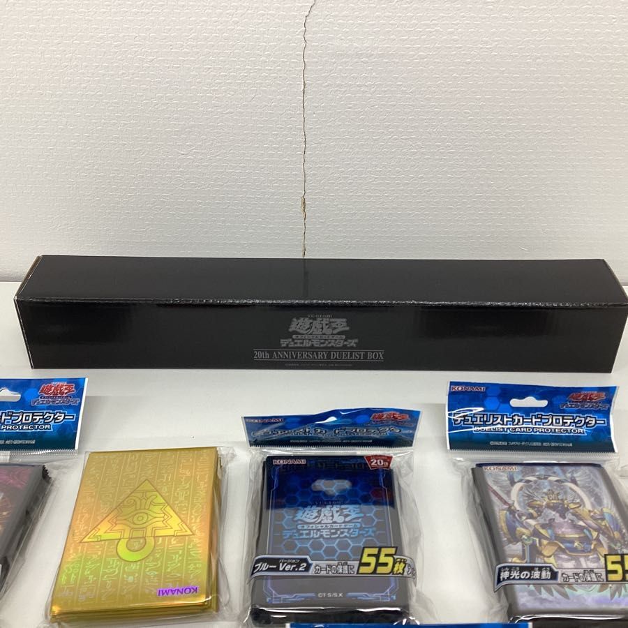 【現状】 遊戯王 グッズ まとめ売り カードスリーブ 20th ANNIVERSARY DUELIST BOX 他_画像2