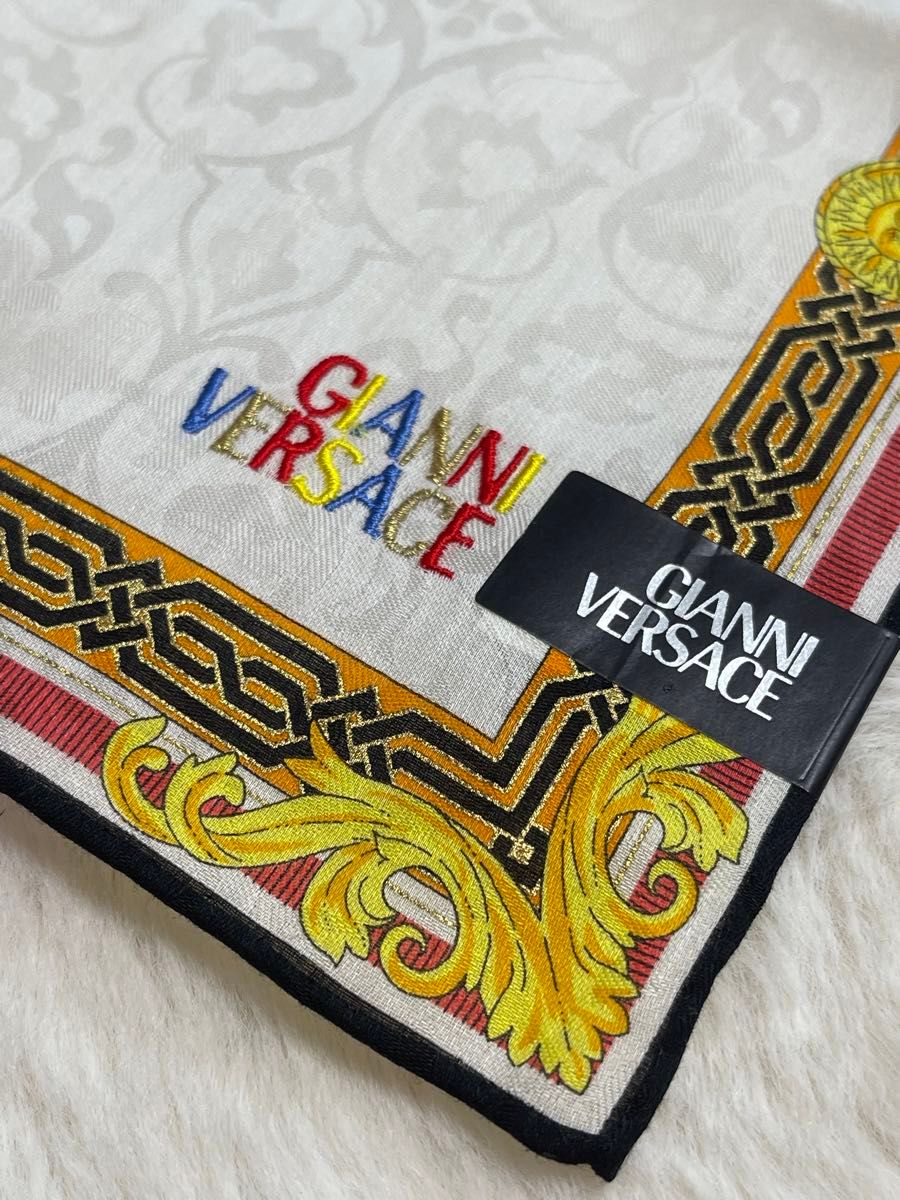 GIANNA VERSACE ヴェルサーチェ　バンダナ　ハンカチーフ　新品