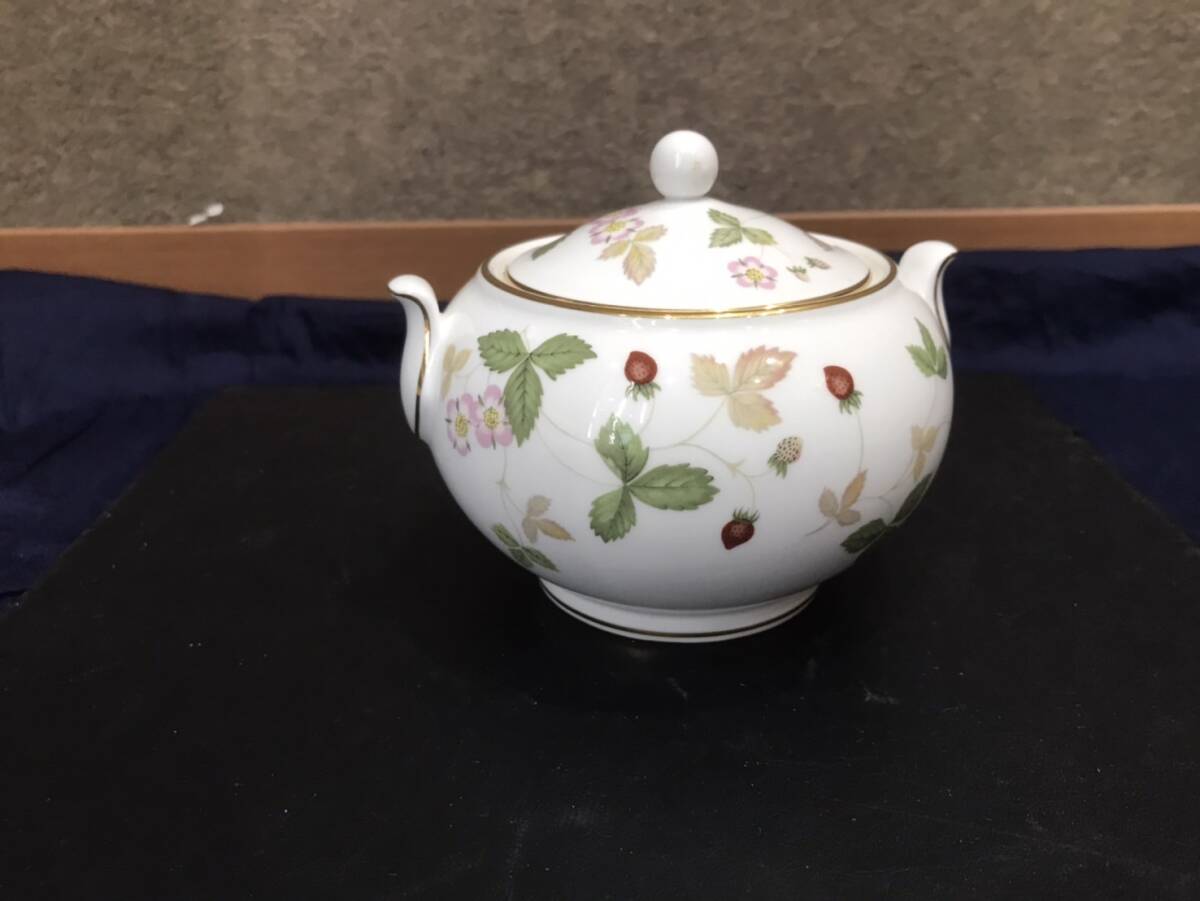 【管理117-7】WEDGWOOD ウェッジウッド ワイルドストロベリー ティーポット シュガーポット 2点まとめ 中古品の画像7