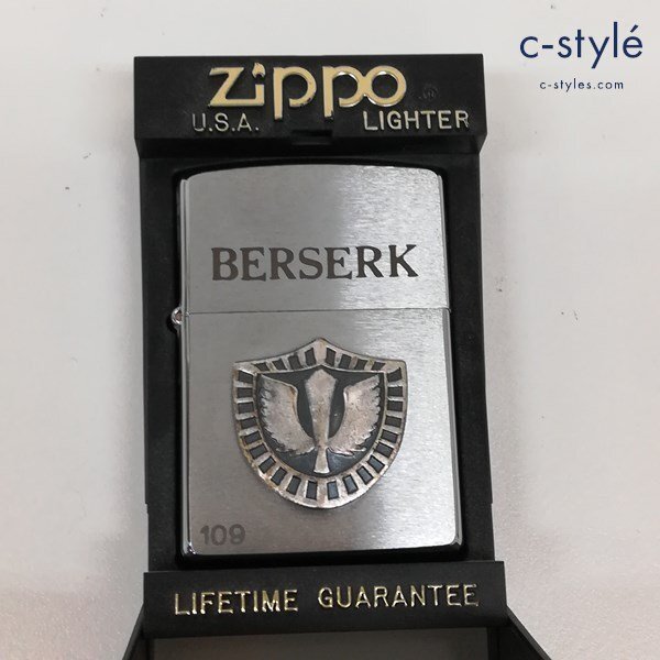 B899a [未使用品] ZIPPO ジッポー ベルセルク 鷹の団勲章 1997年製 オイルライター シルバー 立体プレート シリアル 喫煙具 | その他 Y_画像1