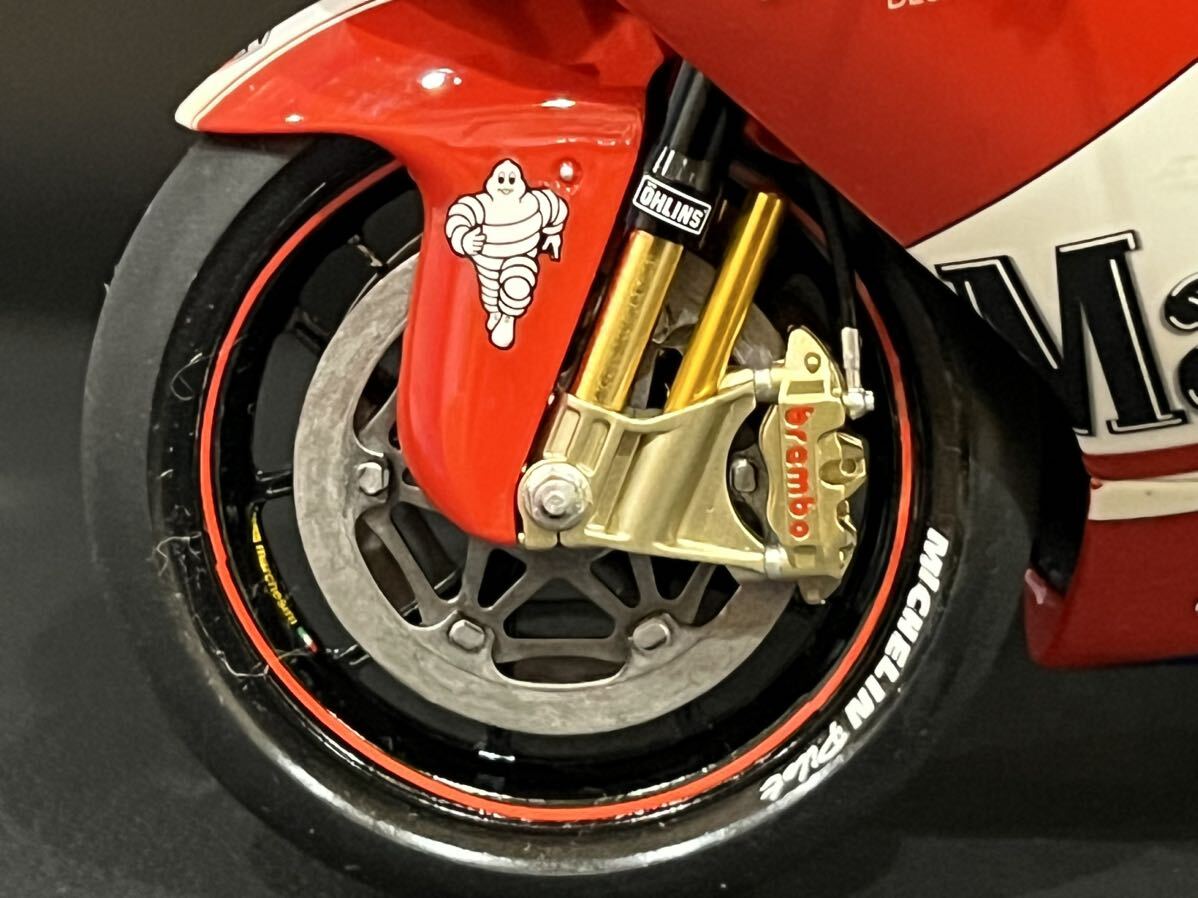 完成品 DUCATI DESMOSEDICI タミヤ 模型 プラモデル 1/12 オートバイシリーズNO101_画像6