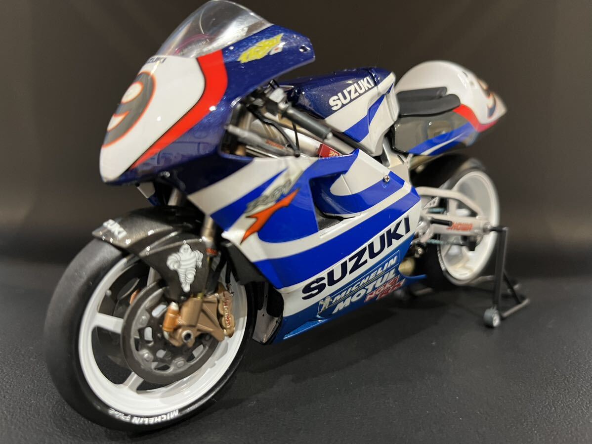 完成品 SUZUKI RGV-Γ XR89 タミヤ 模型 バイク プラモデル 1/12 オートバイシリーズNO81_画像1