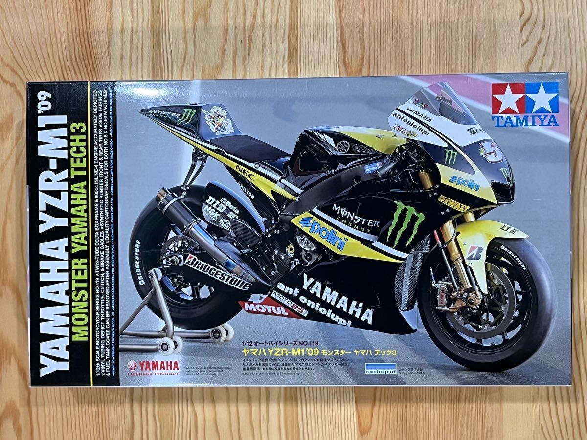 未組立 YAMAHA YZR-M1 09 MONSTER YAMAHA TECH3 タミヤ TAMIYA プラモデル バイク 1/12 オートバイシリーズ NO119_画像1