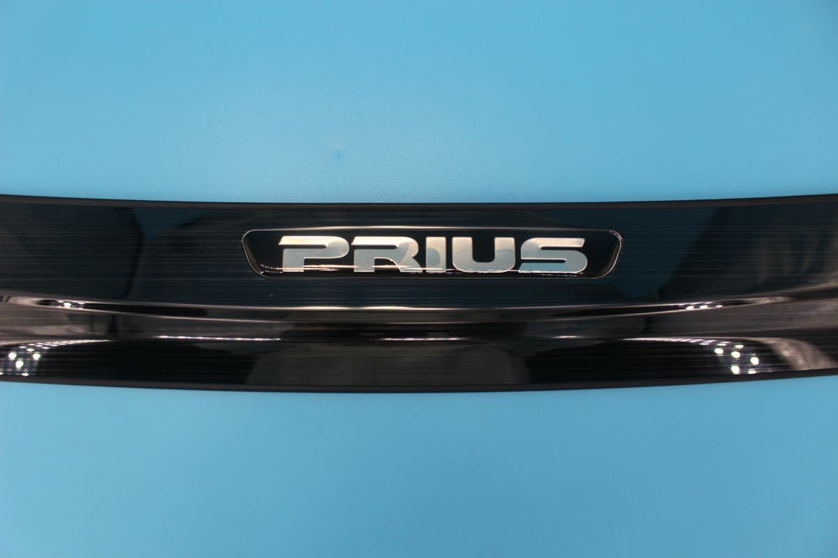 プリウス30系 Prius 前期後期 リアバンパーステップガード【E89b】_画像1