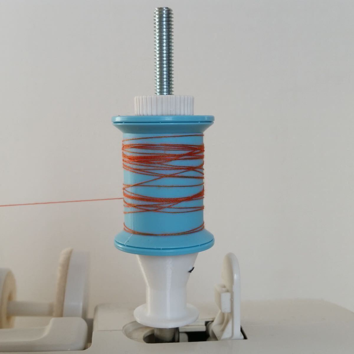  simple sewing-cotton Winder 0 thread to coil machine * occupation for * home use sewing machine. bobbin to coil mechanism . cover stitch sewing-cotton industry for overlock sewing machine thread . thread volume . small amount .