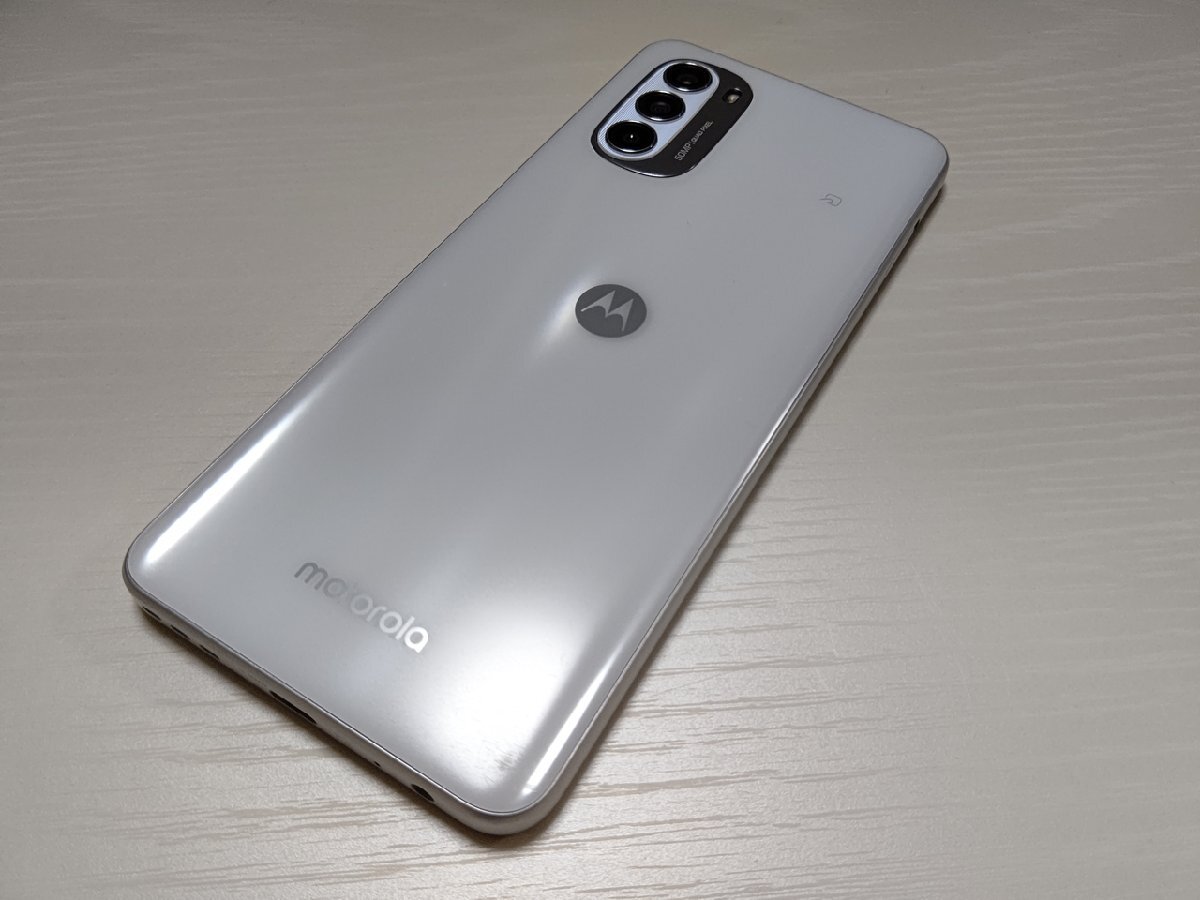  ★【40674WM】 完動品 MOTOROLA moto g52j 5G XT2219-1 ホワイト 128GB 国内版SIMフリー 1円 ! 1スタ！の画像2