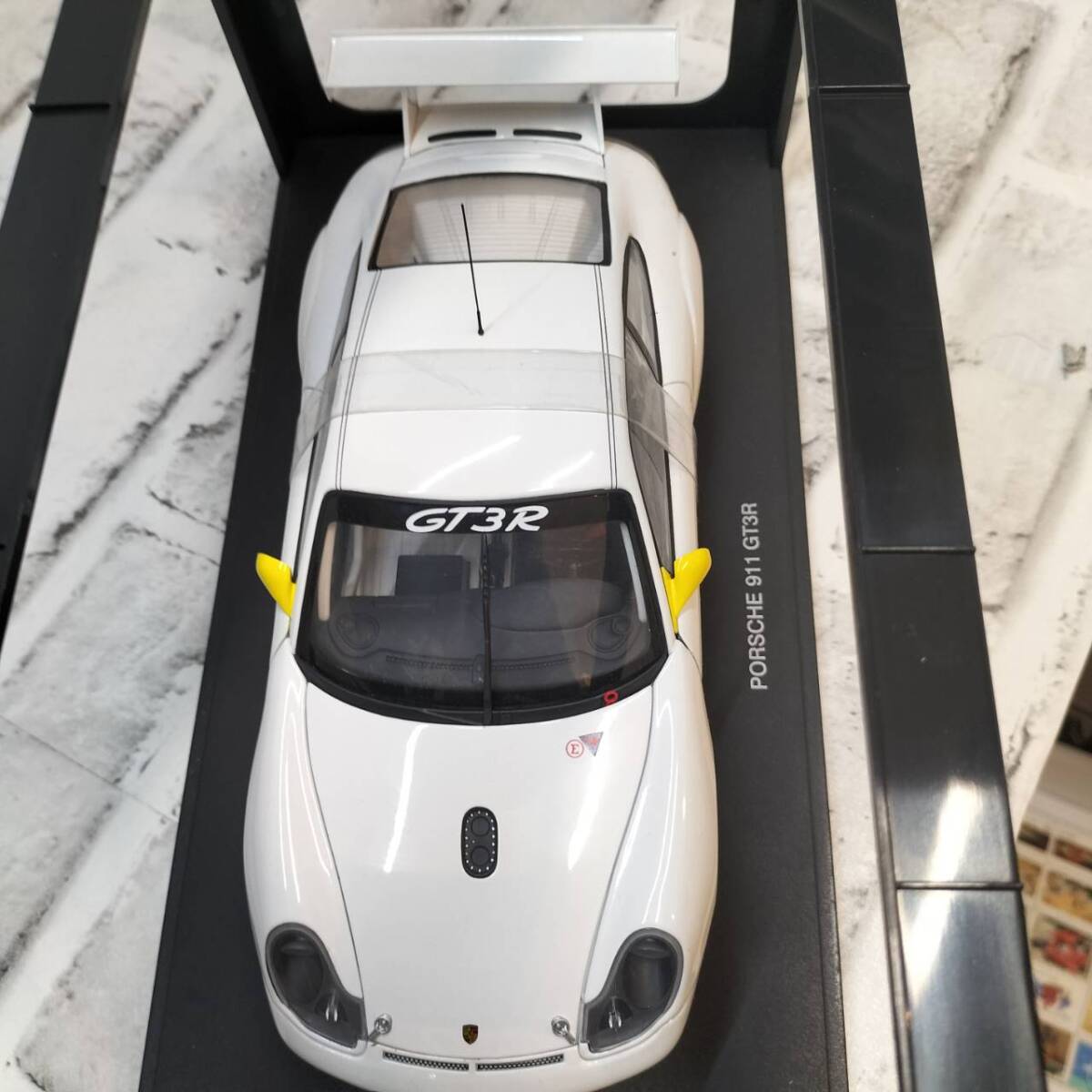 美品 スケールモデル AUTOart 1:18 PORSCHE 911 GT3R 対象年齢１４歳～箱入り【10_画像4