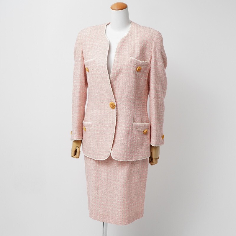GP9539 Italy made *ka man ta/KAMANTA* tweed * setup suit * no color jacket + skirt * gold button * size 42* pink × white series 
