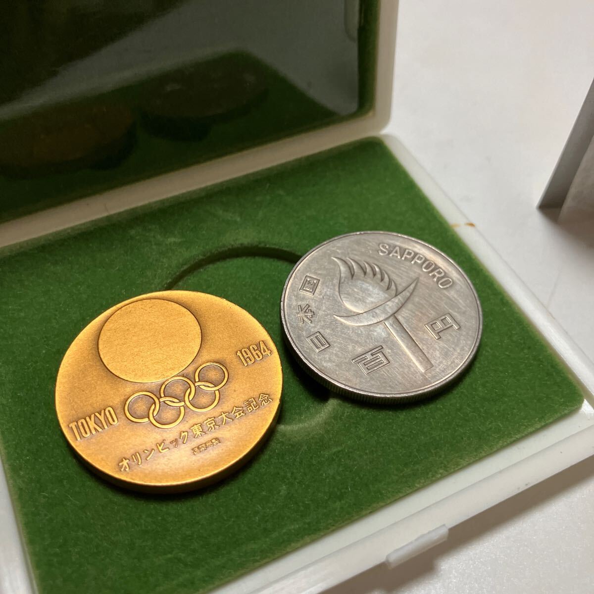 東京オリンピック 東京五輪 1964年 記念メダル 銅メダル 昭和 札幌オリンピック記念硬貨 セット まとめての画像2