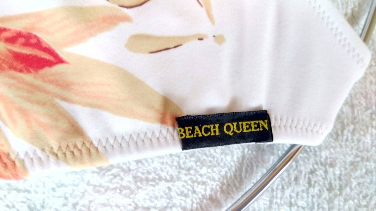 Beach Queen（ビーチクイーン）　白＆ハイビスカスのビキニ　水着　Mサイズ　即決1500円送料込み_画像9