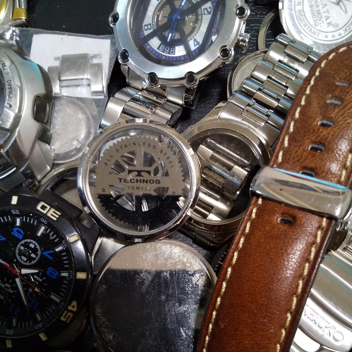 腕時計パーツ 部品 ベルトなど まとめて 総重量約1.8Kg _画像10