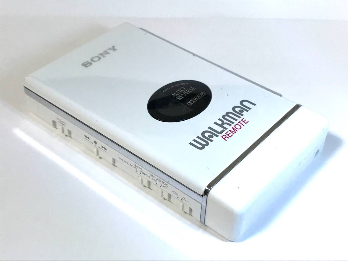 [美品][美音][整備品] SONY ウォークマン WM-109 (カセット) 電池ボックス付き (スーパーホワイト)の画像4
