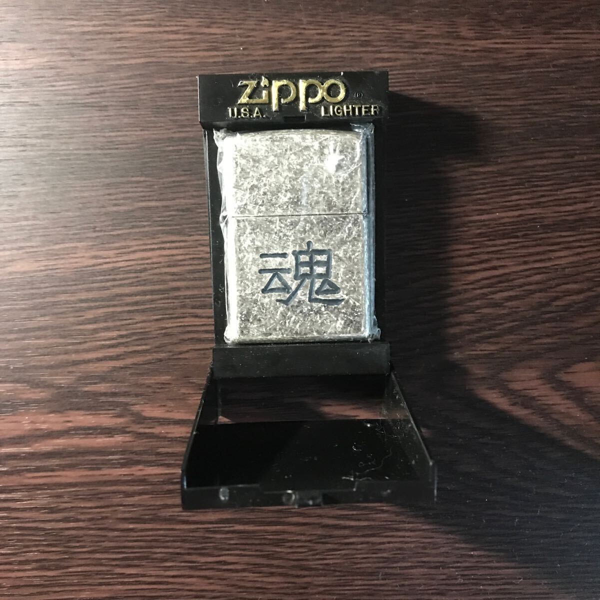 ZIPPO ジッポー　「魂」柄　ライター　現状渡し　未使用品_画像1