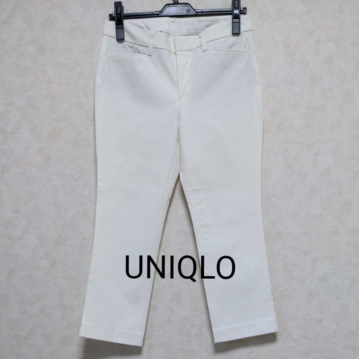 UNIQLO ユニクロ　ホワイトパンツ　クロップドパンツ