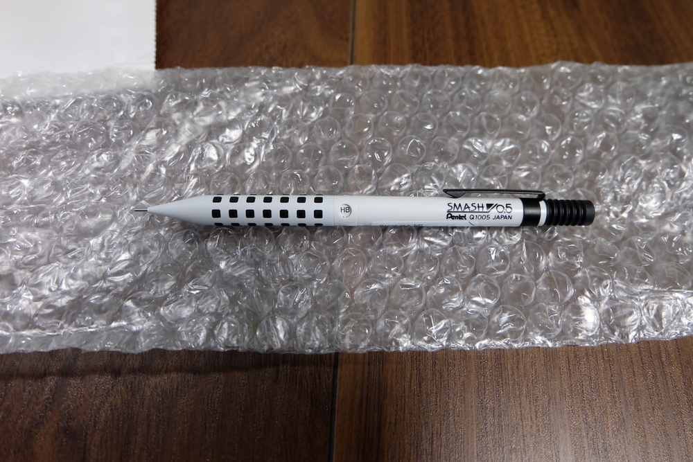 新品 スマッシュ ロフト限定カラー軸 0.5mm ホワイト 白 シャープペンシル LOFT シャーペン ぺんてる_画像1