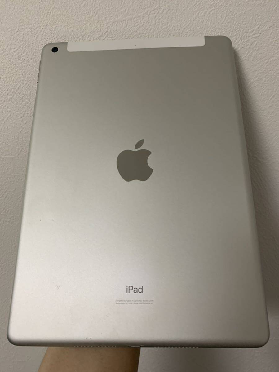 iPad 2019 第7世代 中古 シルバー SIMフリー j83