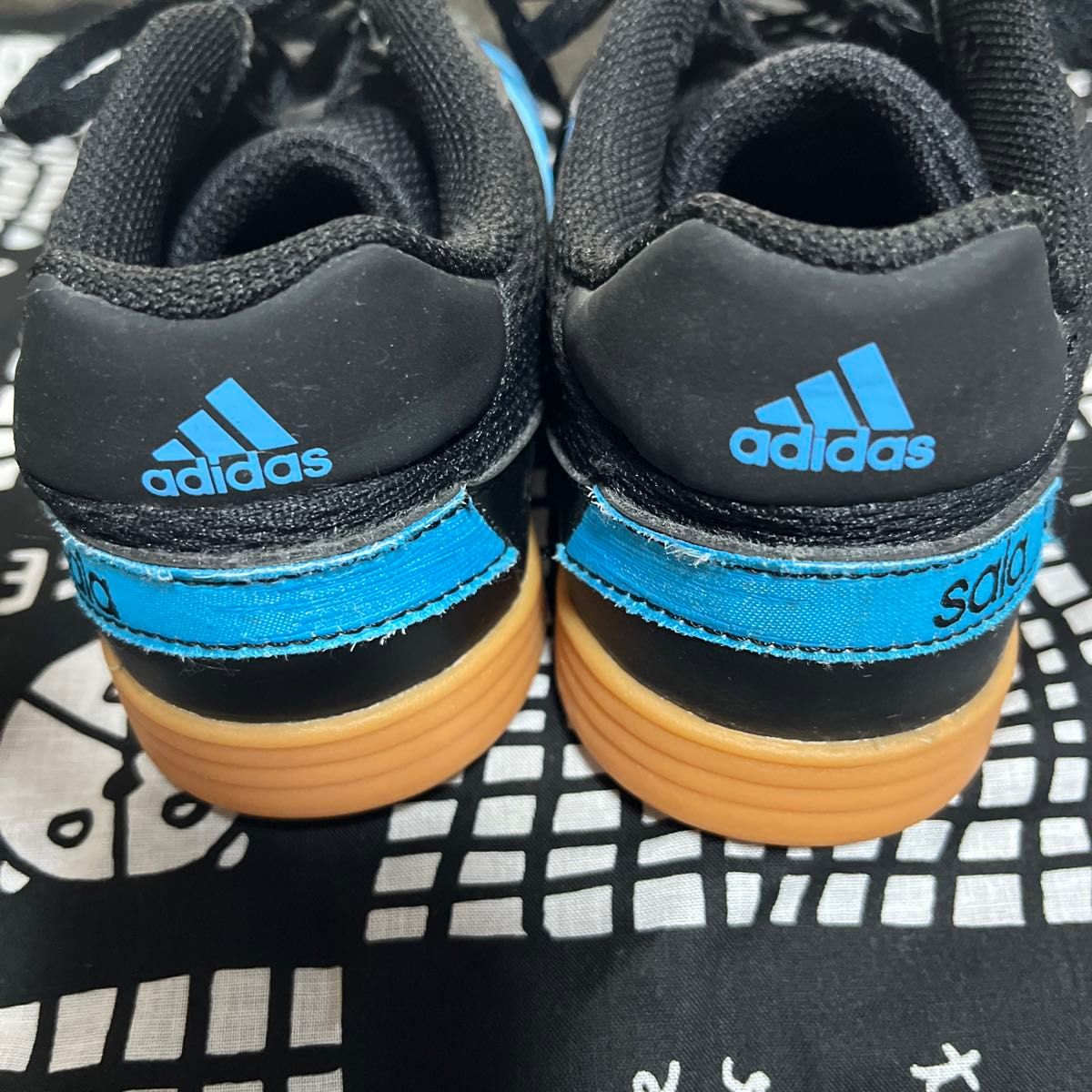 adidas アディダス スニーカー