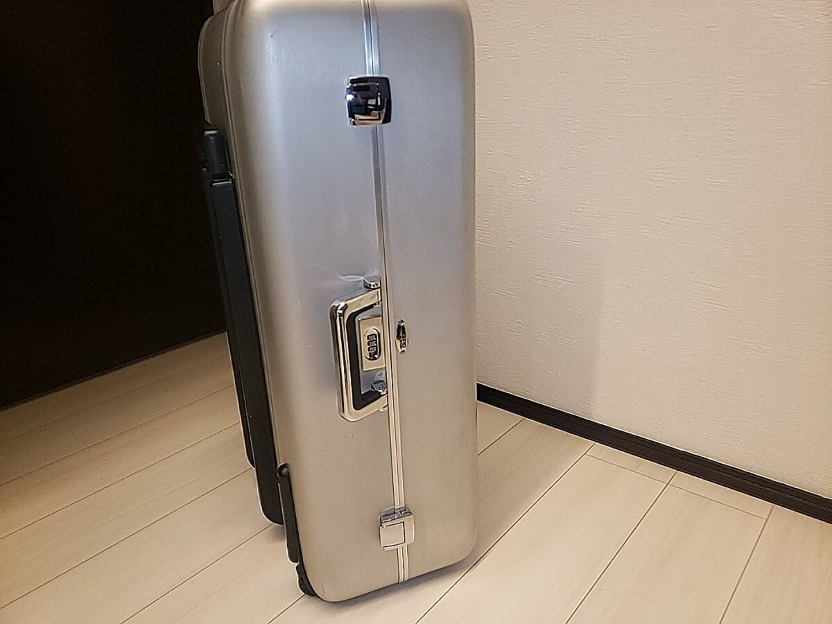  Zero Halliburton ZEROLLER aluminium duralumin Vintage large suitcase beautiful goods 