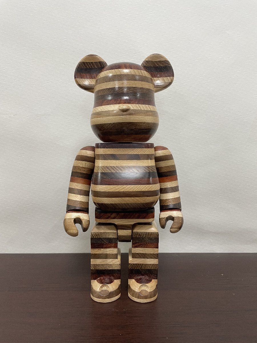 BE@RBRICK x カリモクx 400% by MEDICOM TOY ベアブリック carved wooden メッシ 柄 置物 ■ 中古 ■ 美品 ■ 箱付き_画像2