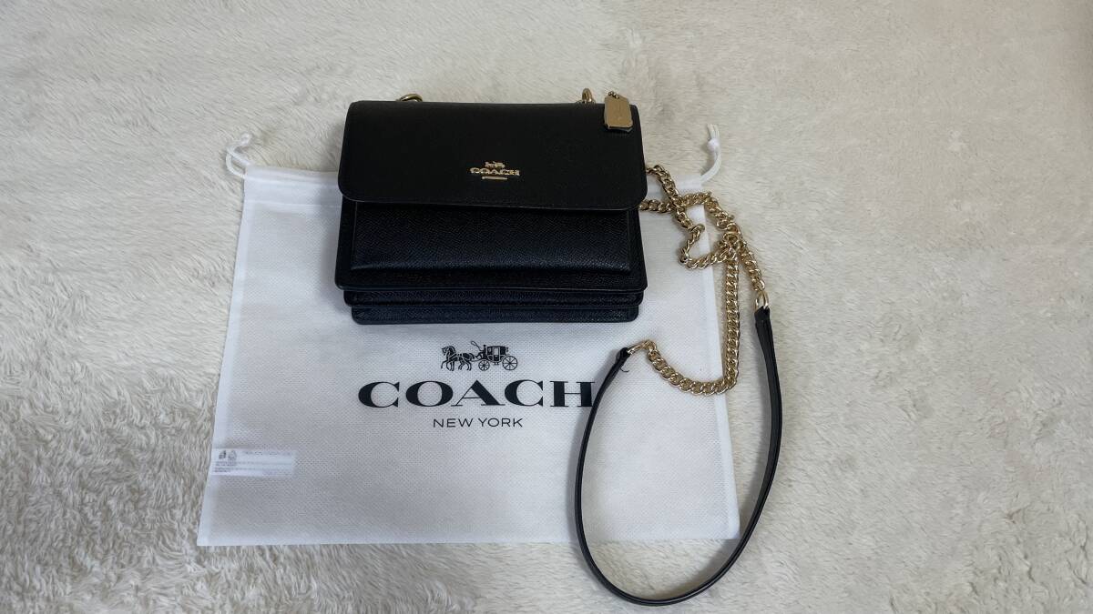 COACH  наплечная сумка   цвет : черный   цепь  : золотой 