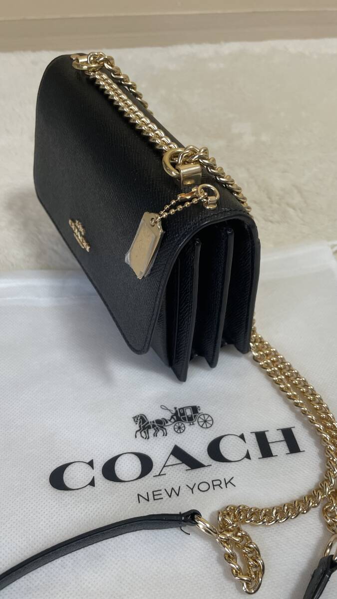 COACH  наплечная сумка   цвет : черный   цепь  : золотой 
