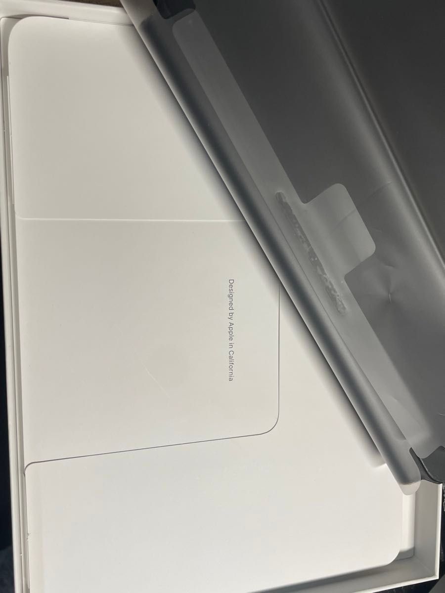 Apple Magic Keyboard iPad Pro11インチ用　日本語　JISブラック MXQT2J/A 付属品付き
