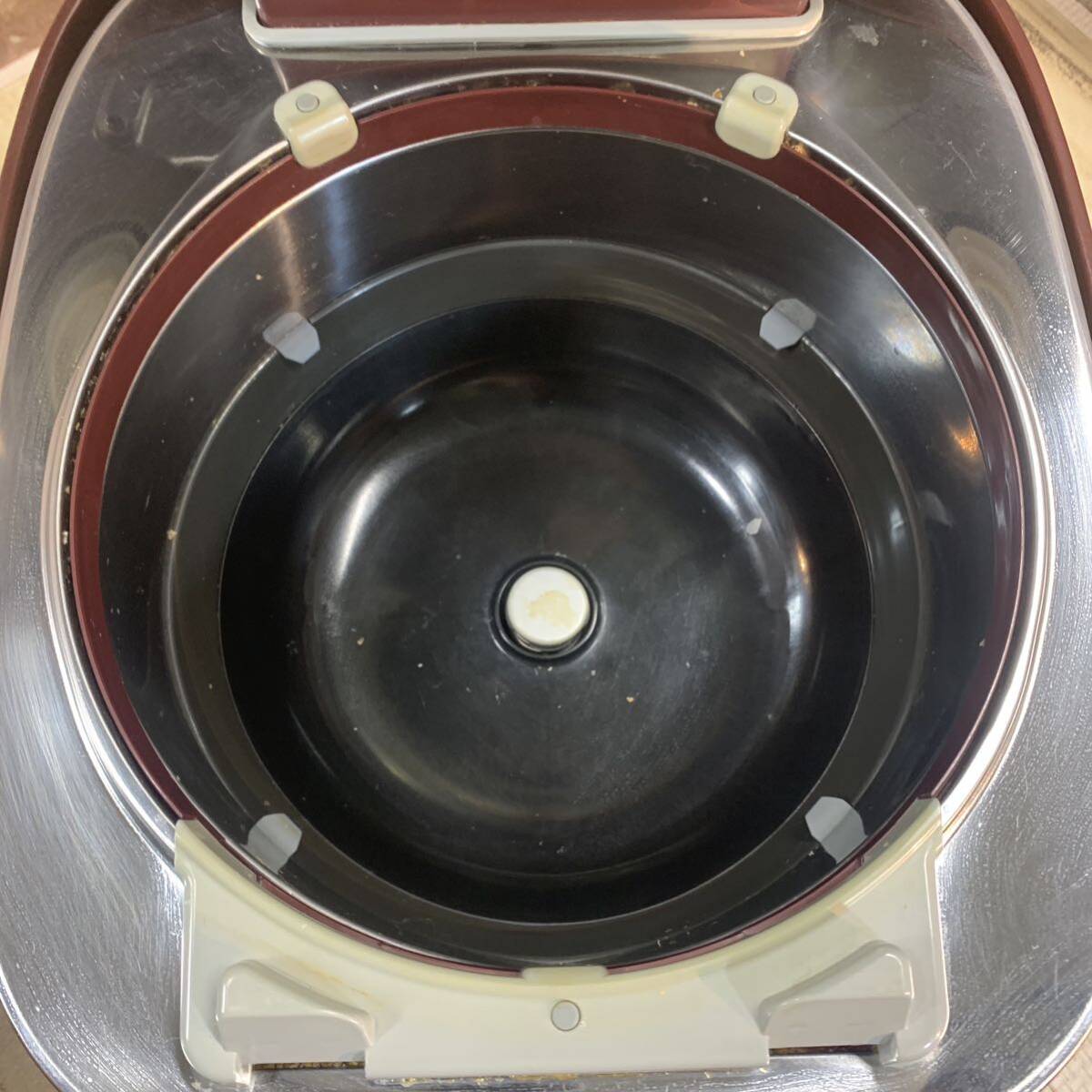 TOSHIBA 真空圧力IH 炊飯器 5.5合 2012年製R C-10VSE_画像7